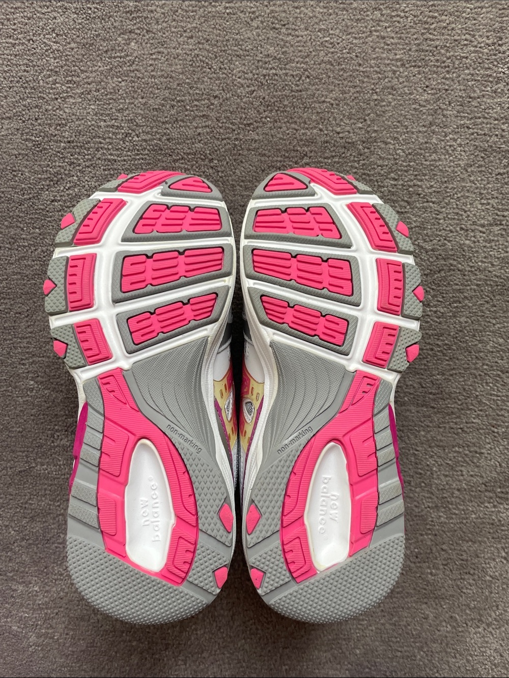 New Balance Girl’s 3 1/2 Gray and Pink Sneakers with Yellow Accents - Picture 3 of 8